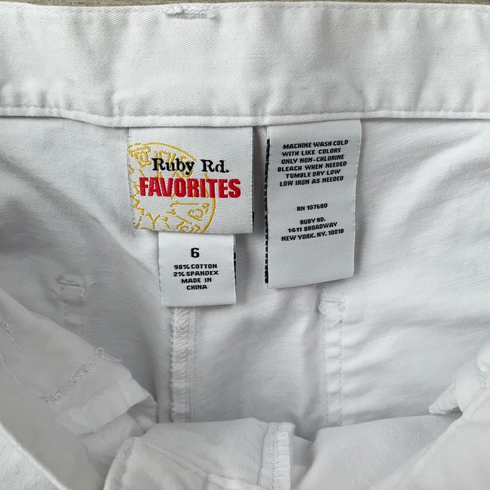 Ruby Rd. favorite white capris - never worn - Picture 3 of 4